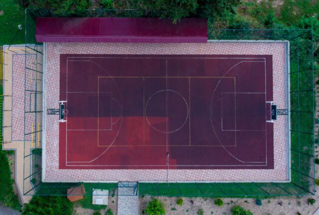 спортивная площадка туркомплекса Эдельвейс спортивная площадка туркомплекса Эдельвейс